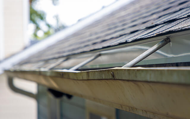 Replace ugly and old gutters in Middle Tennessee.