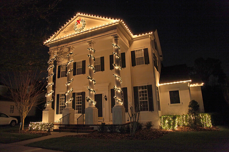 Titan's Christmas lights hanging services in Nashville